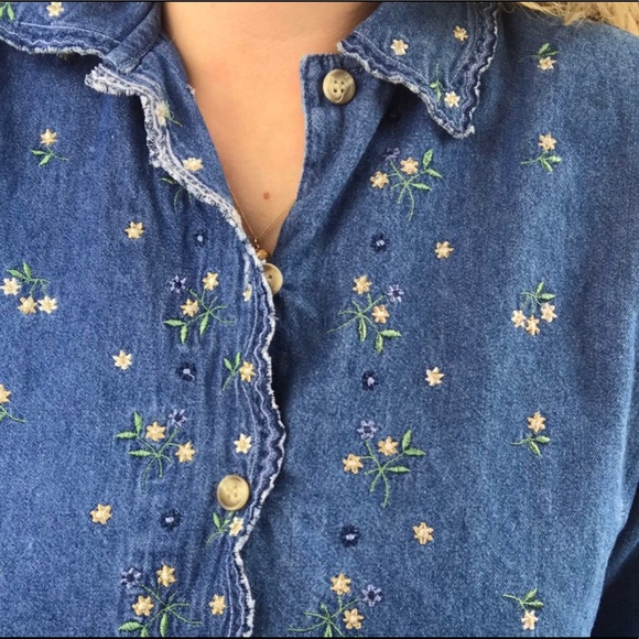 ❀ Vintage Denim Button Up Shirt ❀ - Picture 2 of 5